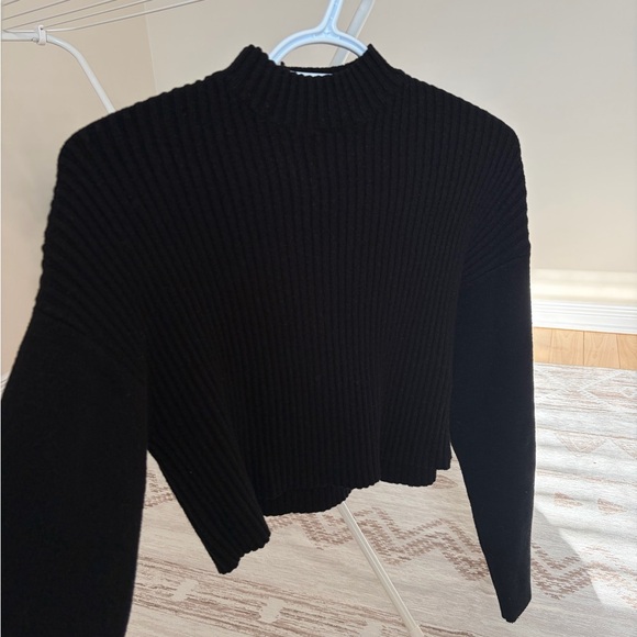 Black Ribbed Top – Simons (S) - Picture 3 of 4